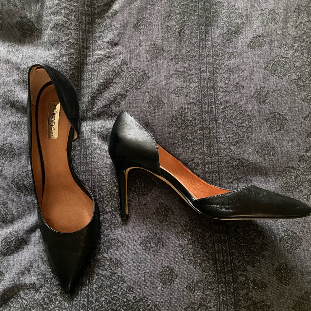 Halogen Black Leather Pumps